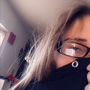 Meet your Posher, Hope